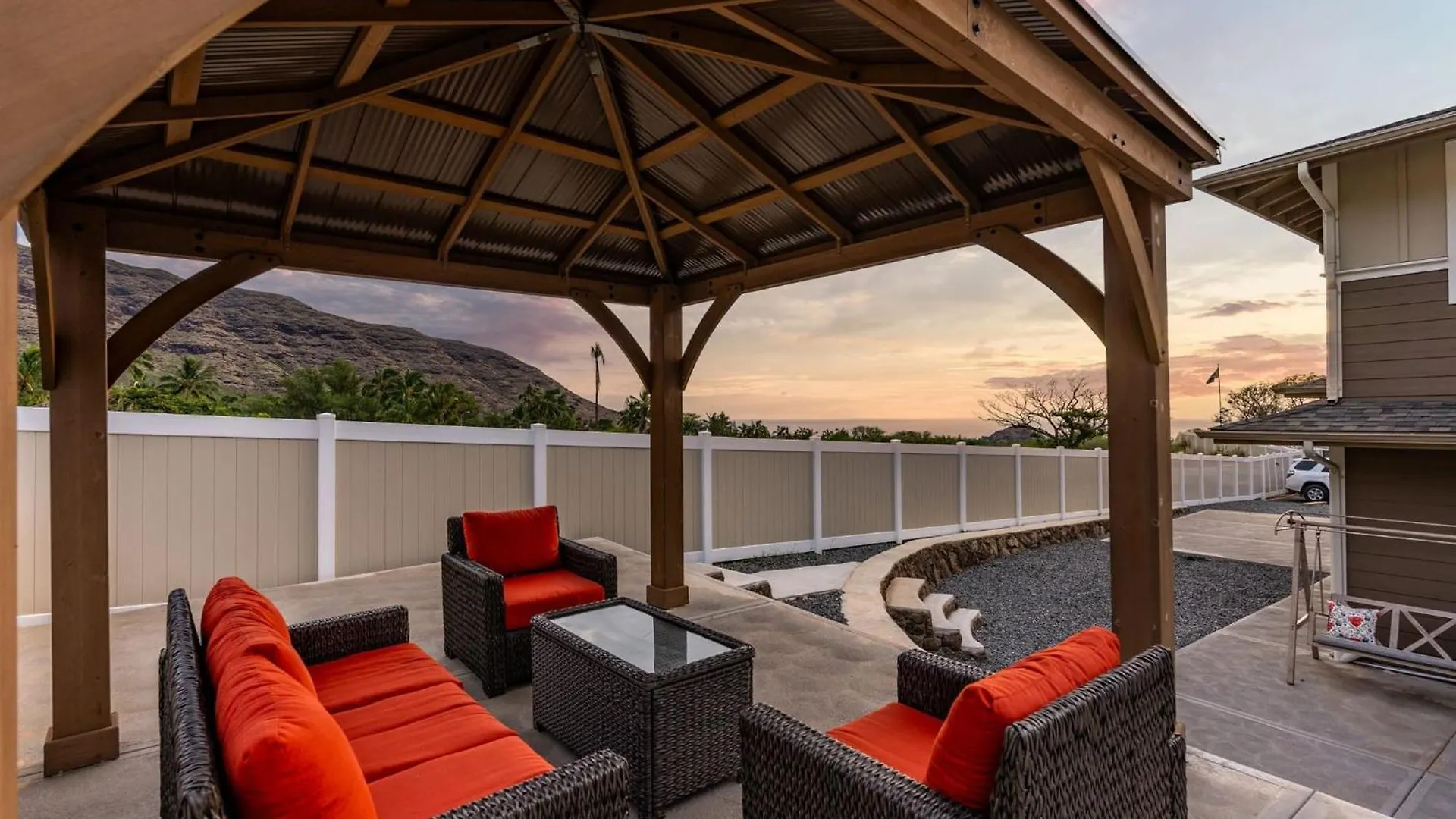 Makaha Villa By Avantstay Mountain Ocean Views Waianae Semesterbostad